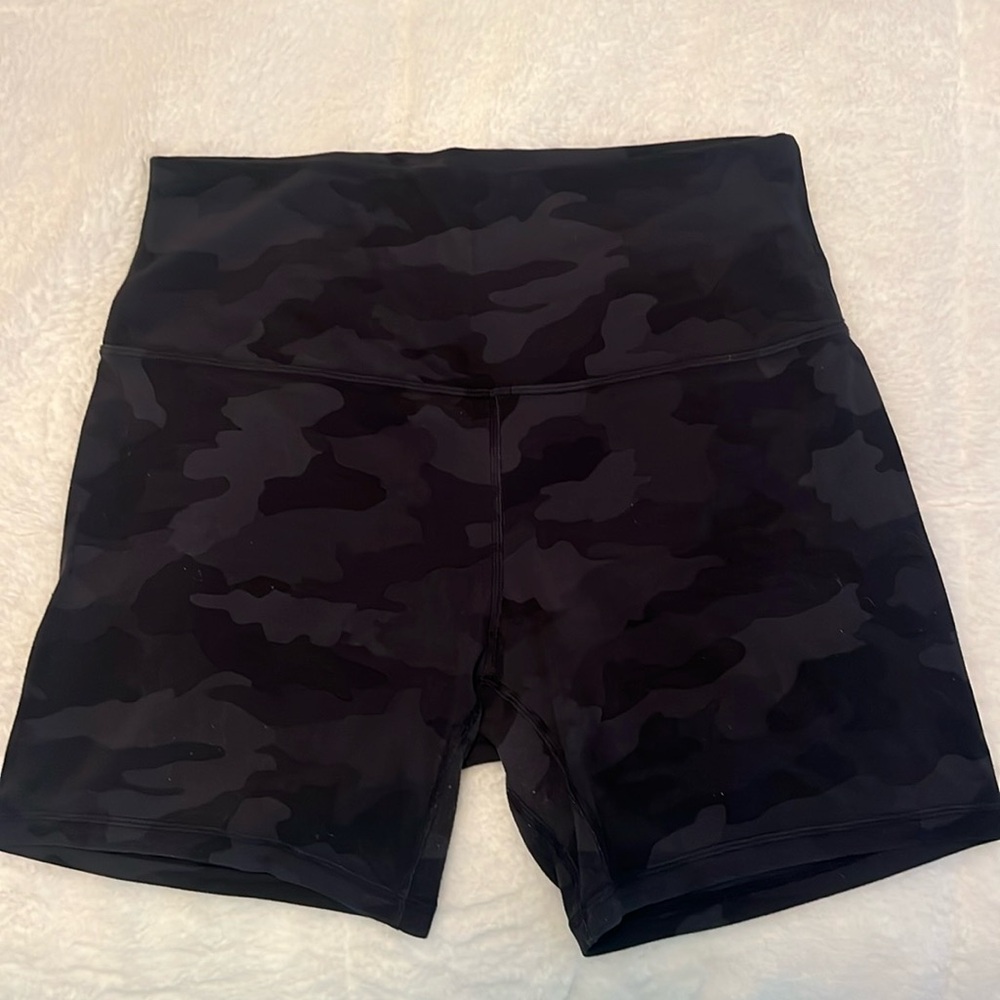 Lululemon bike shorts